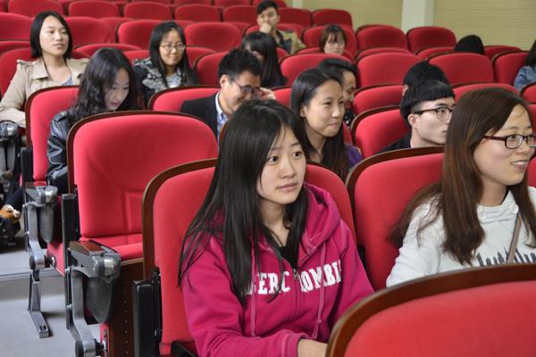新传院随园论剑系列学术活动之非诚勿扰节目研讨会
