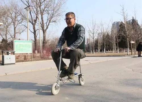 神奇拐杖能变电动车