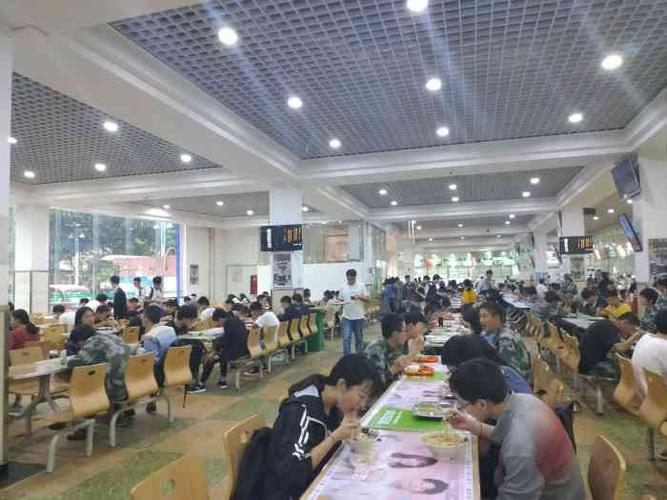 成都信息工程大学-1食堂-"这个地方可以支撑我能够这.