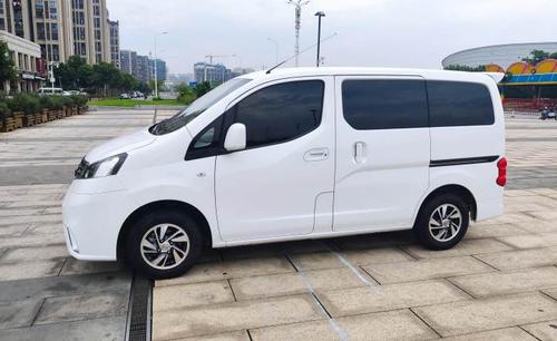日产nv200 2018款 nv200 1.6l cvt豪华型