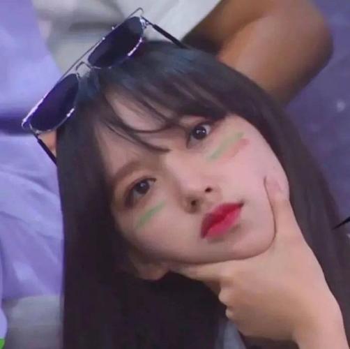 有哪些温柔又好看的女生头像