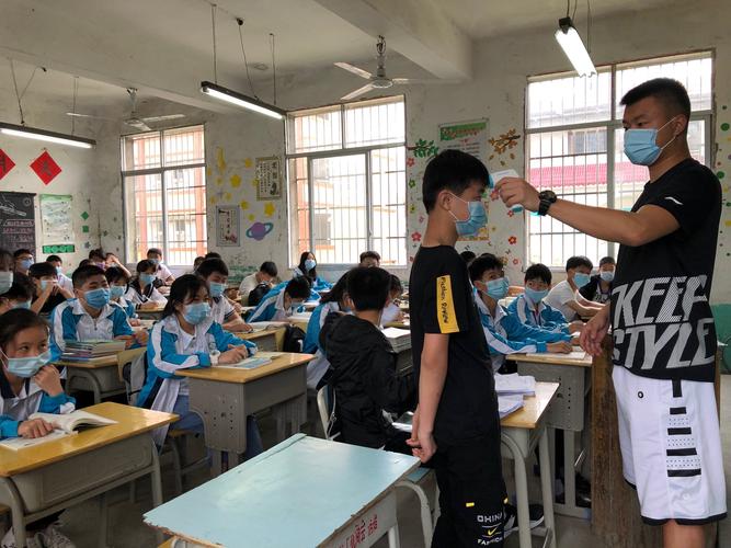 久久不见久久见——营前中学初二年级复学第一天纪实