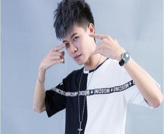 网红许华升公司裁员,人气下跌兄弟各奔东西,转型开工厂做实业