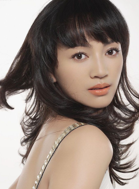 从甘肃兰州走出来的8位女明星演员,个个美若天仙,你最喜欢谁?