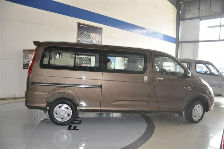 福田蒙派克6座现车冰点价 购车有礼