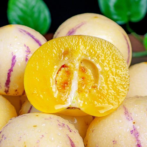 云南石林七彩黄肉人参果