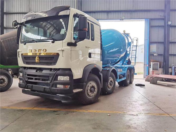 重汽新秀tx系列搅拌车,原装360影像,多功能方向盘340马力发动机