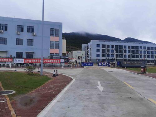 福建宁德中**二三公司(霞浦**电)安装电工工资标准及待遇 1