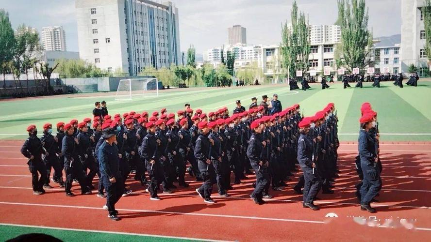 警院风采今天小编就带大家走进青海警院走近训练中的警院学子用自己的