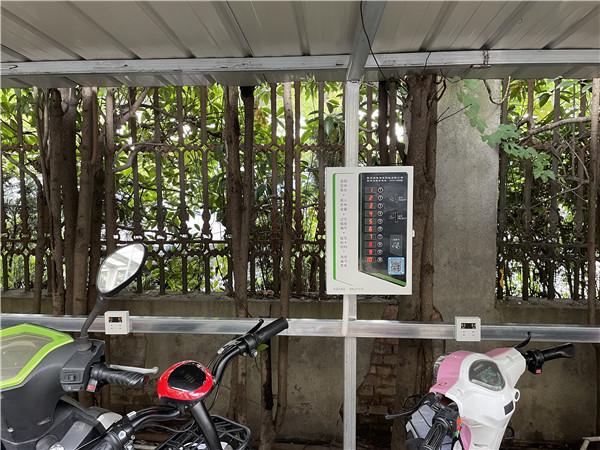 在调查中发现,常州目前很多小区都不具备建设便民电动车充电站的条件