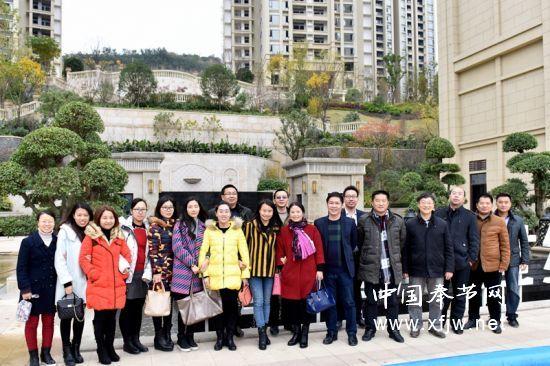 奉节中学党员教师参观考察西部新区建设