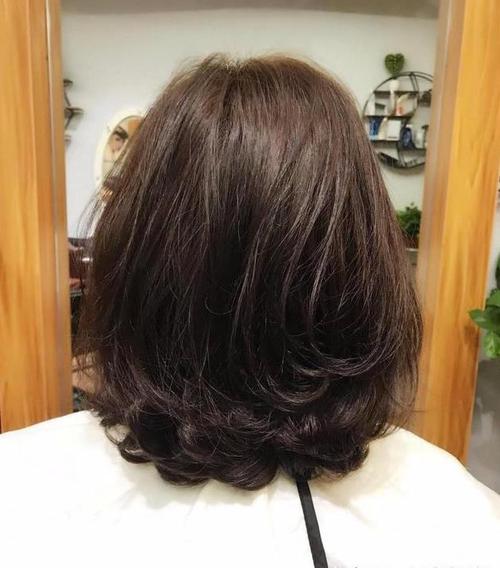 2018流行烫"不出卷"发型30款适合中年女性