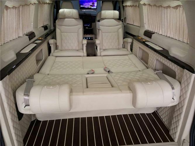 也很讲究,佬兴有巢专业汽车电动床,大致上分为国产和进口皮两类,售价