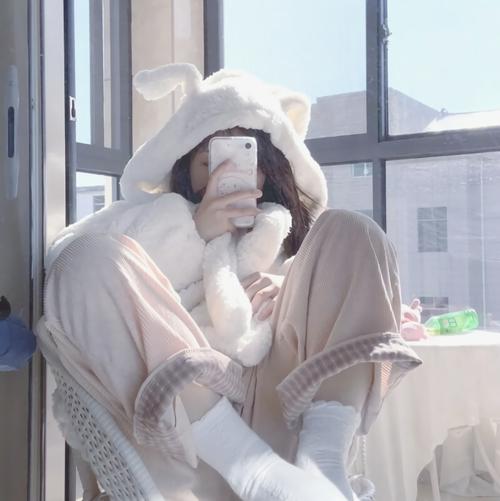 4月30日 21:39   关注  头像 真人 小姐姐 软萌 手机挡脸 评论 收藏