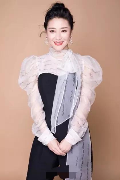 苗圃,挺喜欢她的演绎性格