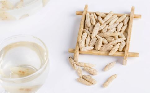 中药麦冬泡水喝的功效与禁忌