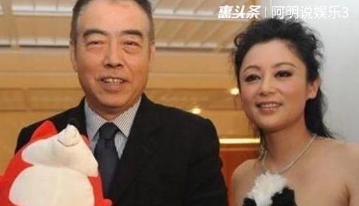 七大导演携夫人亮相, 个个光彩照人, 原配只有三对