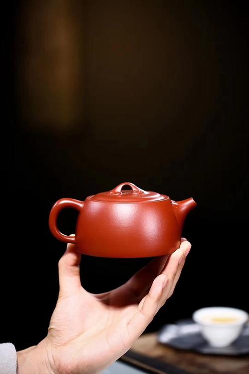 宜兴紫砂壶:【如意井栏】杨军保(国家级工艺美术师)极品大红袍 200cc