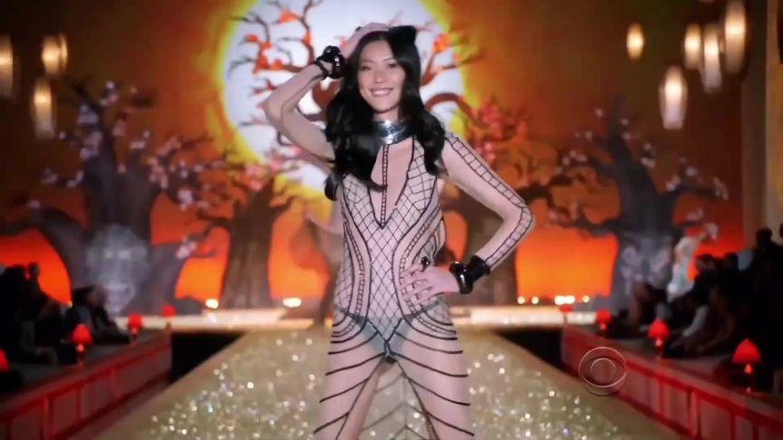 维密最美天使,中国超模大表姐刘雯维密秀2009-2016 t台集锦