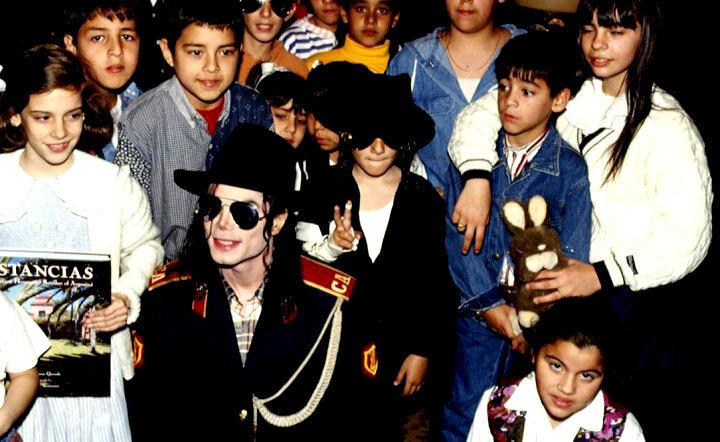 heal-the-world-michael-jackson-heal-the-world-21248069-720-442.