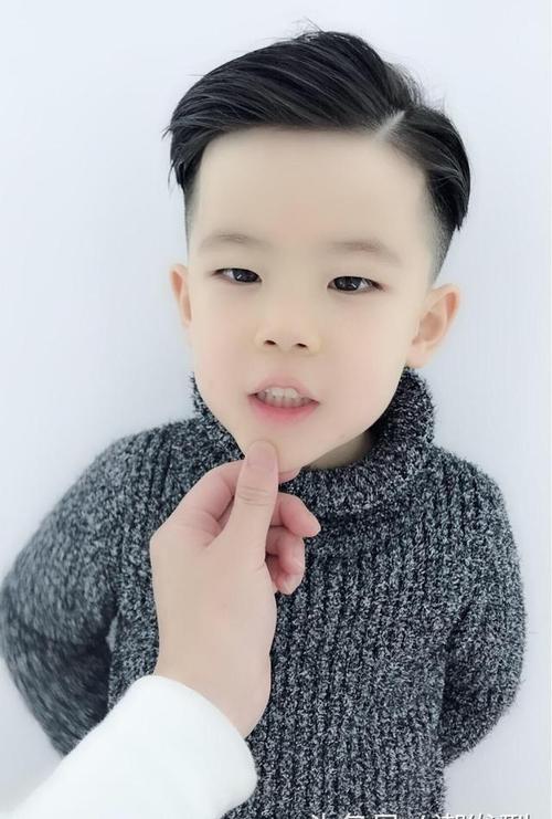 男宝萌娃也能这么有型,辣妈们最爱的小正太呆萌发型