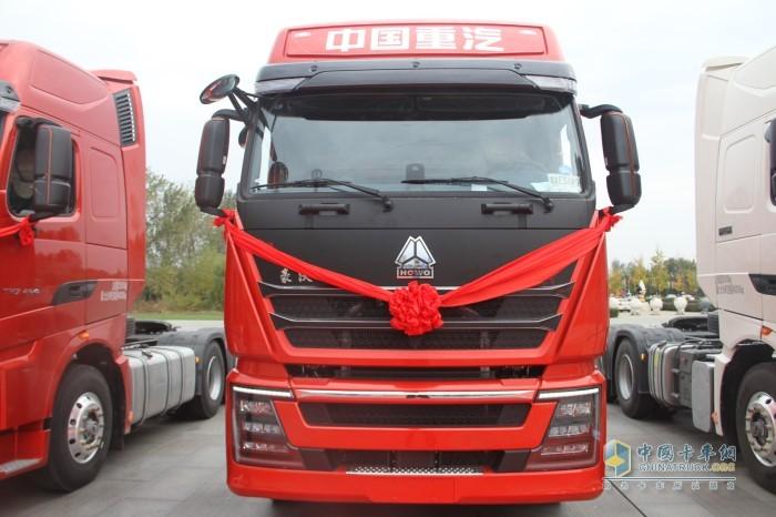 重卡新闻  豪沃th7问鼎于世 "四高"实力将成为下一个"爆款"   牵引车