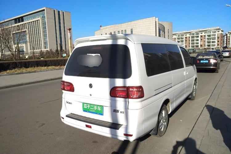 东风风行 菱智 2018款 m5l 2.0l 7座舒适型