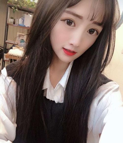 猫七七 