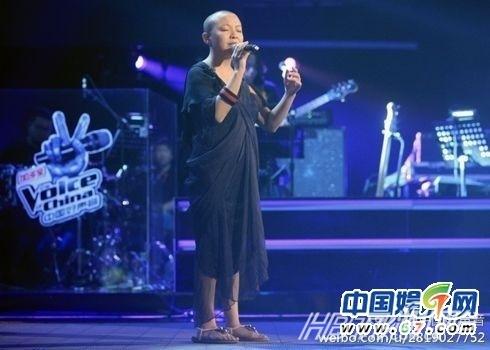 中国好声音光头女孩王韵壹长发美照曝光(组图)