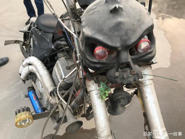 骷髅头机车