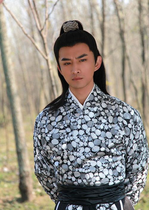 张晓晨称宇文成都是个"很苦逼的人"  据悉,在以往影视作品中,宇文