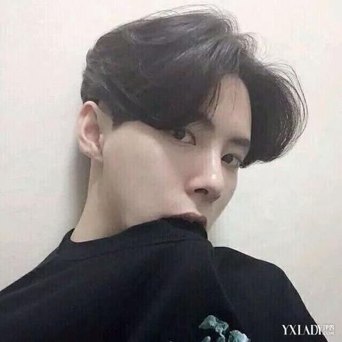 【图】中分头发男图片欣赏 让小编告诉你如何保养头发