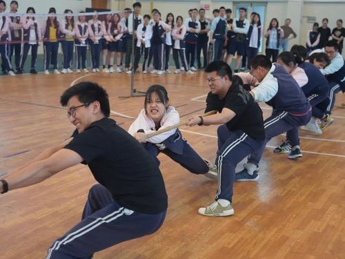 鄞江中学拔河减压迎高考