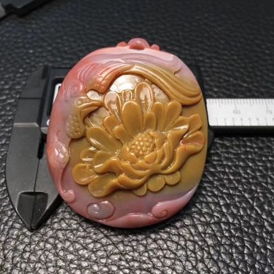 可塘聚宝源珠宝 天然盐源玛瑙雕刻凤凰牡丹花吊坠 品相雕工好