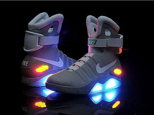 nike回到未来高帮充电限量运动鞋