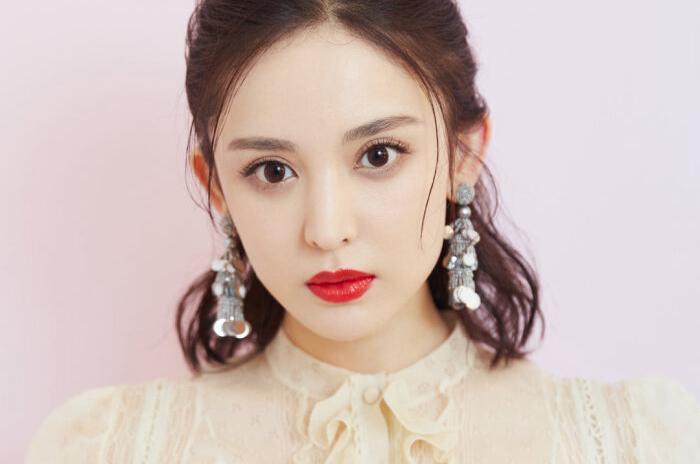 关注度一周暴涨的90后女明星top10,郑爽杨紫徐璐位列三甲!