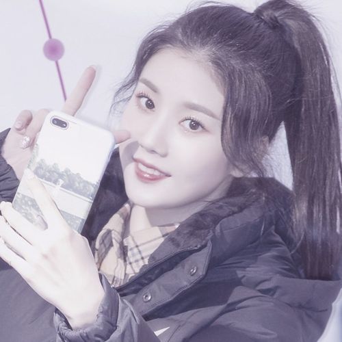 权恩菲头像08经年.