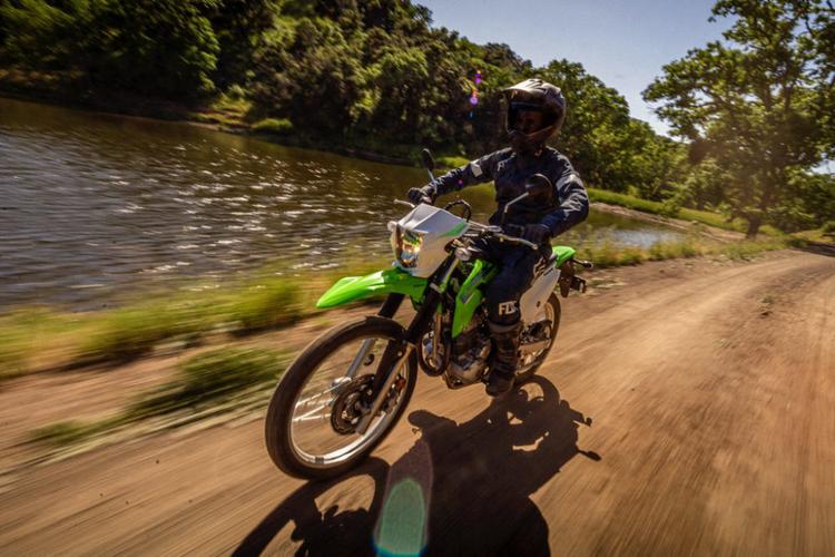 2022款川崎klx230s山地摩托车来了