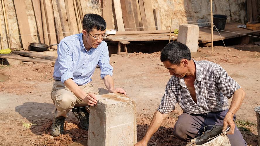 河边村来了筑梦人李小云和他团队的扶贫故事