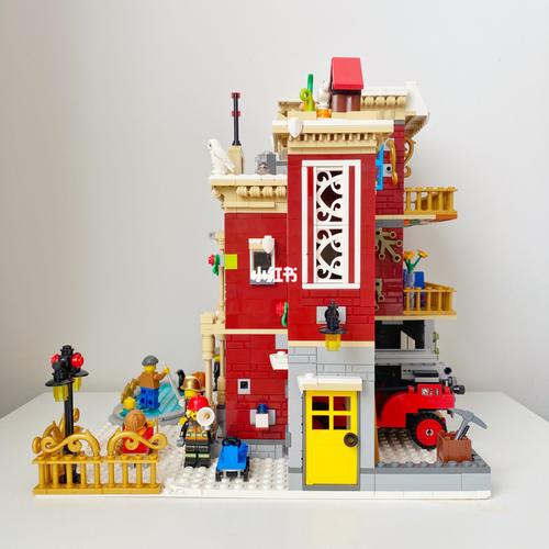 乐高10263 冬季消防局 moc_冬天去哪玩_乐高怎么样_甜品_圣诞树_街景