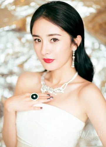 不知道"毒奶色"没关系,有口红资深玩家杨幂带你挑,每天唇色不一样