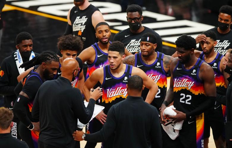 随着系列赛转移到洛杉矶太阳队以20的比分领先期待快船队的战斗