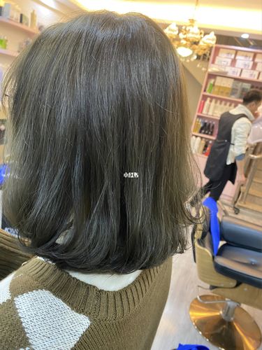 梨木灰发色_发型_时尚_时尚_发型