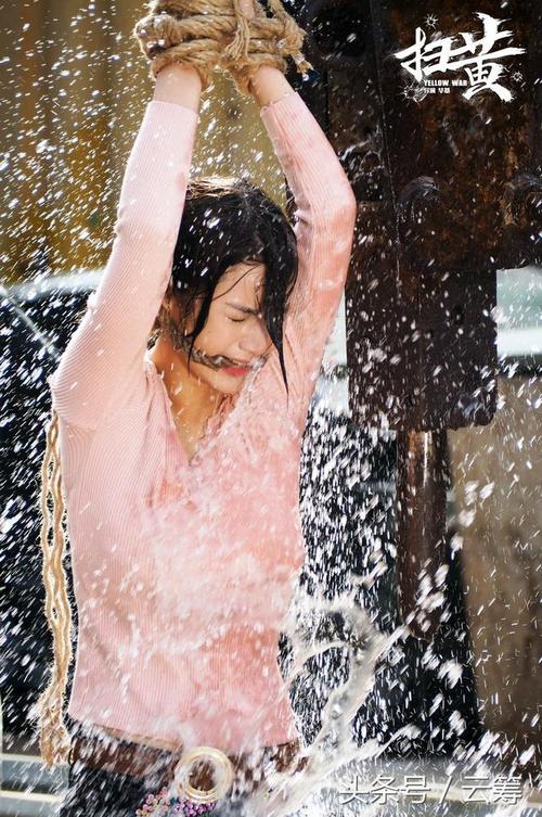 19岁少女"靠胸上位",出演《扫黄》尺度大