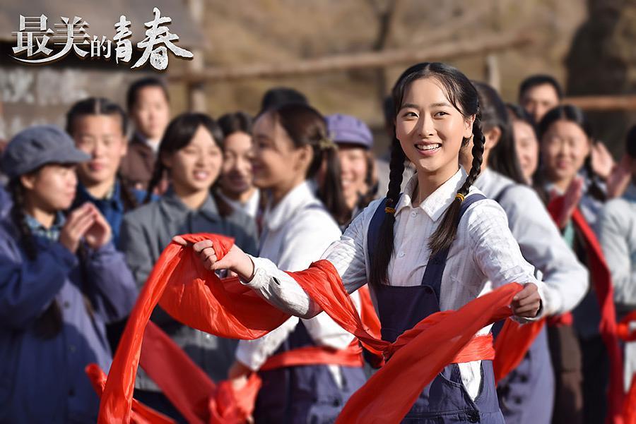 而聪慧美丽的女大学生覃雪梅,也有极强的好胜心,她刻意隐瞒自己的显赫