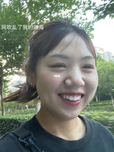 女孩子笑起来好看?_笑一个吧_时尚_发型