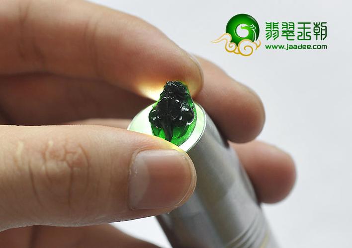 冰玻种墨翠缅甸翡翠a货龙头戒面