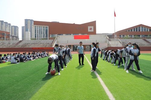 滁州市东坡中学开展阳光成长心育未来学生心理素质拓展活动
