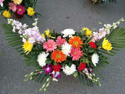 遗像托鲜花篮 扫墓墓碑鲜花花篮 清明节祭扫鲜花全国鲜花专人配送