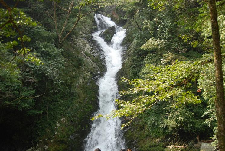 仙女潭 /a>位于 a target="_blank" href="/item/灵山县太平镇